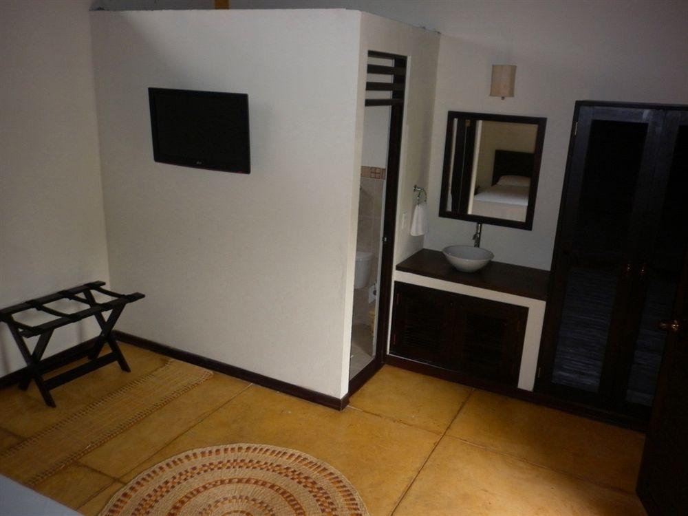 Hotel Amazon Bed And Breakfast Leticia Room photo