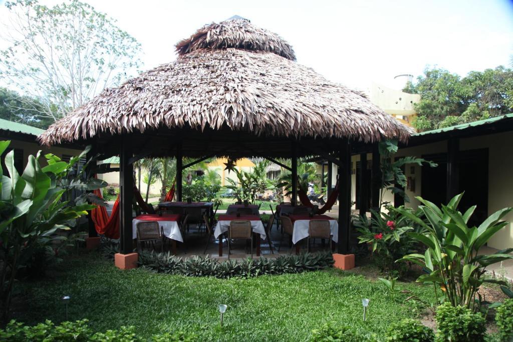 Hotel Amazon Bed And Breakfast Leticia Exterior photo
