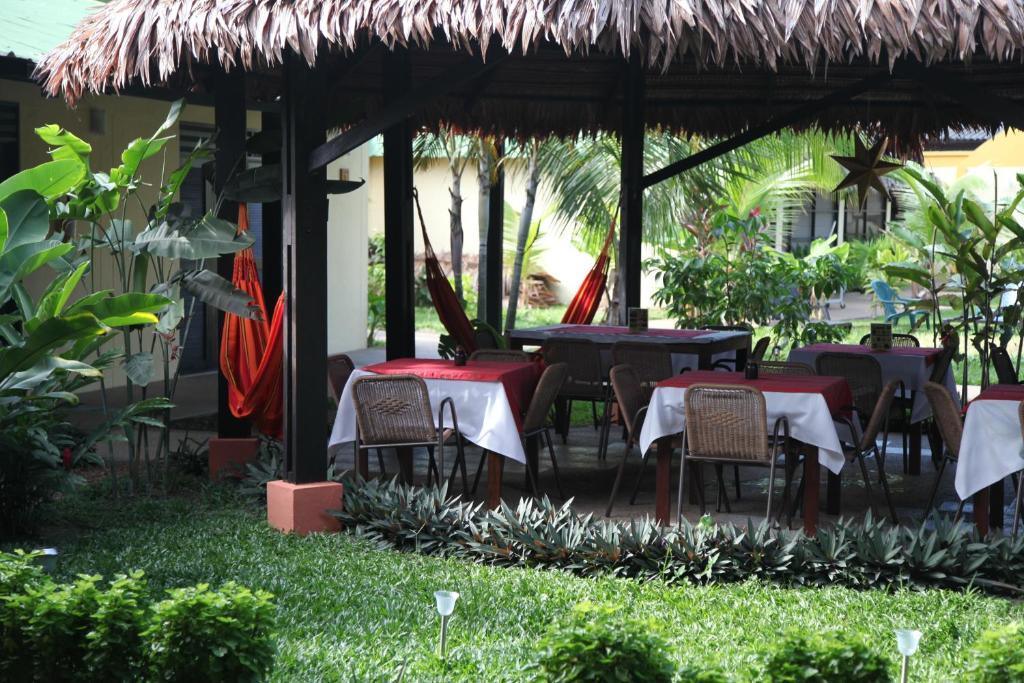 Hotel Amazon Bed And Breakfast Leticia Exterior photo
