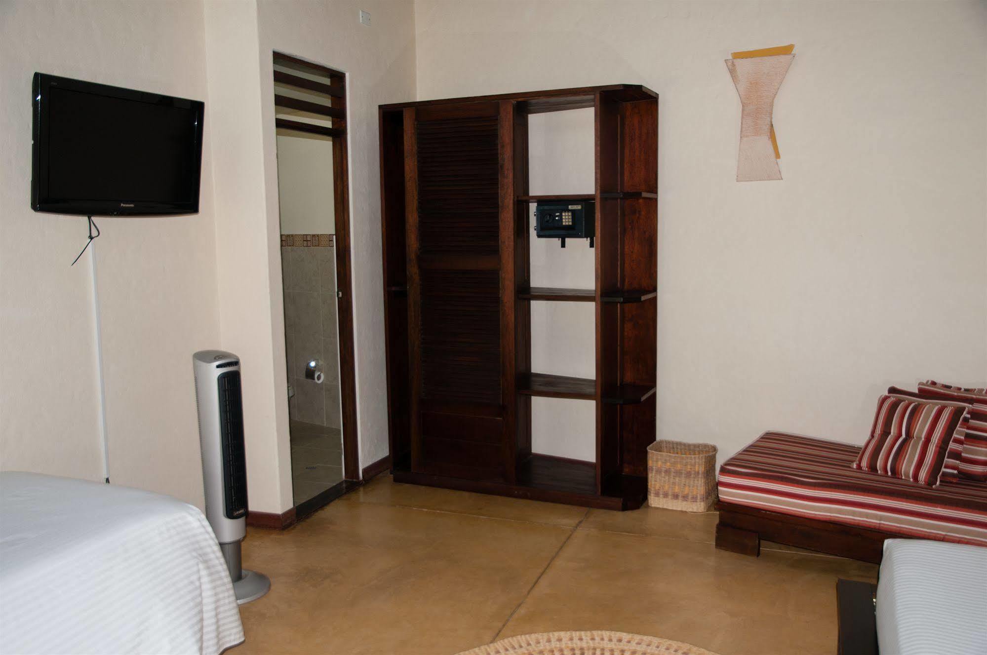 Hotel Amazon Bed And Breakfast Leticia Exterior photo