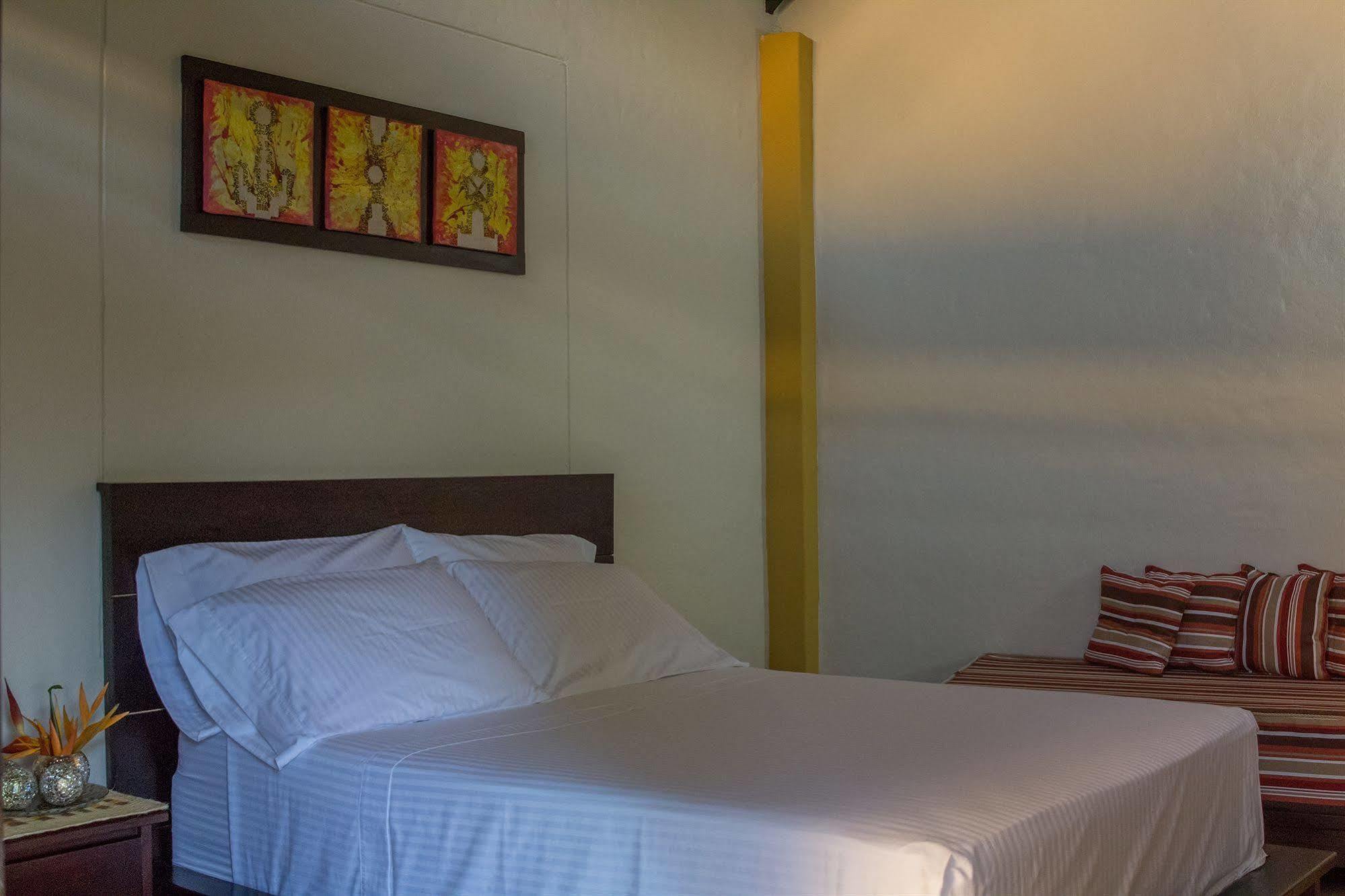 Hotel Amazon Bed And Breakfast Leticia Exterior photo